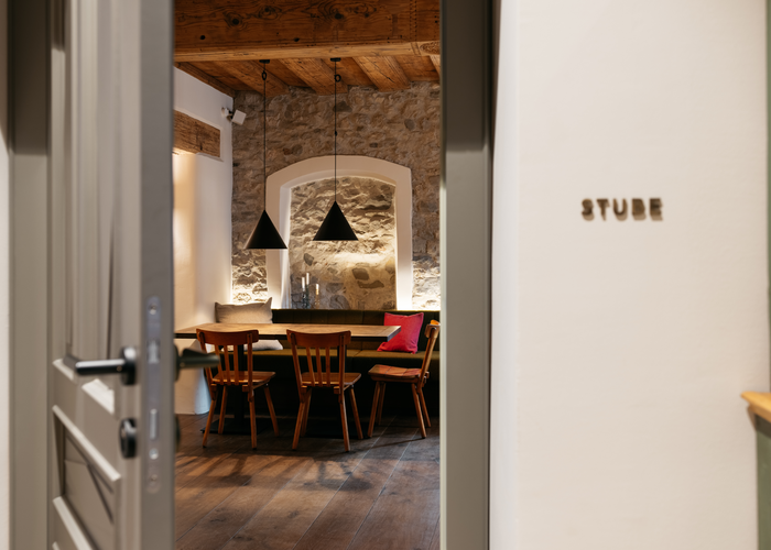 Alle Bereiche des Hotels sind in einem spannenden Mix aus modernem Design und Vintage-Ästhetik gestaltet. | © Refugium Lunz / Gregor Hofbauer Alle Bereiche des Hotels sind in einem spannenden Mix aus modernem Design und Vintage-Ästhetik gestaltet. | © Refugium Lunz / Gregor Hofbauer