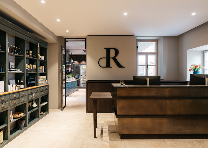 Alle Bereiche des Hotels sind in einem spannenden Mix aus modernem Design und Vintage-Ästhetik gestaltet. | © Refugium Lunz / Gregor Hofbauer Alle Bereiche des Hotels sind in einem spannenden Mix aus modernem Design und Vintage-Ästhetik gestaltet. | © Refugium Lunz / Gregor Hofbauer
