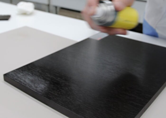 Schritt 3 - Lackieren mit Grilith Klarlackspray  Schritt 3 - Lackieren mit Grilith Klarlackspray
